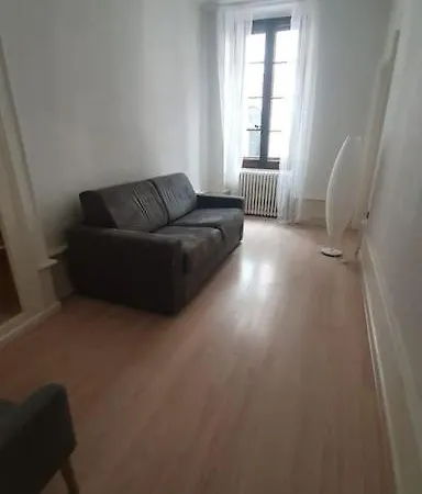 L'authentique Et Spacieux - Vieille Apartment